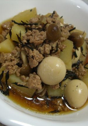 ひじき&うずら卵入り☆変わり肉じゃが♪-レシピのメイン写真