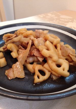 れんこんと豚バラの甘辛炒め-レシピのメイン写真