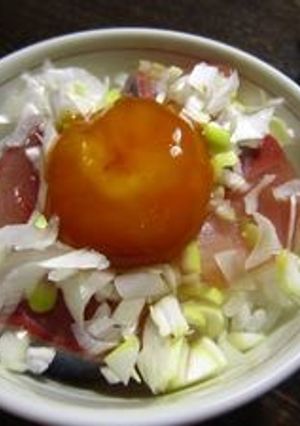 ユッケ丼風♪イナダのヅケ丼-レシピのメイン写真
