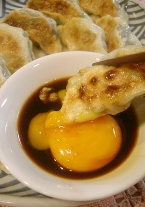 黄身わさび醤油で~♪プリッ!イカ餃子-レシピのメイン写真
