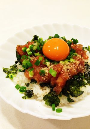 安いまぐろのサクで☆まぐろユッケ丼-レシピのメイン写真