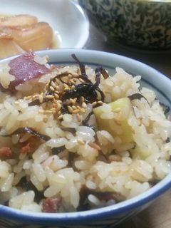 やきとり缶とサツマイモの炊き込みご飯-レシピのメイン写真