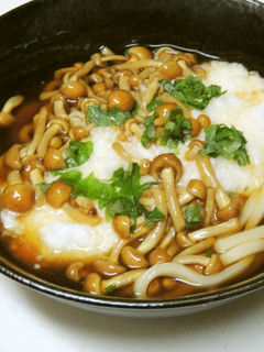 ずぼらさんのトロトロ(温)なめこうどん-レシピのメイン写真