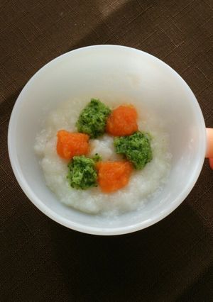 ☆彩り野菜と鱈のおかゆ☆離乳食中期-レシピのメイン写真