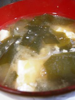 我が家のお味噌汁*お豆腐とねぎとわかめ*-レシピのメイン写真