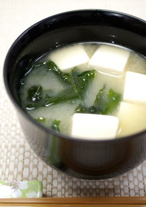 超簡単▶▶豆腐とわかめの味噌汁-レシピのメイン写真