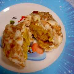 รูปของ 息子のおやつ（パン耳蒸し饅頭？）