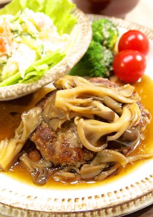 和風きのこソースで♪ジューシーハンバーグ-レシピのメイン写真