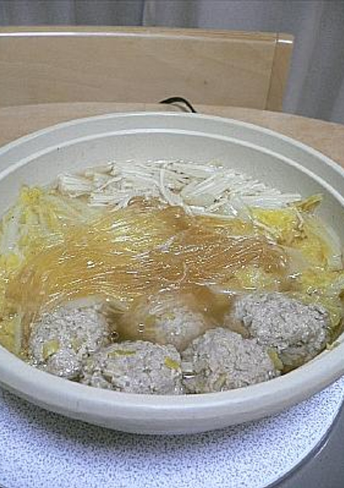 白菜と豚肉だんごの煮込み鍋-レシピのメイン写真