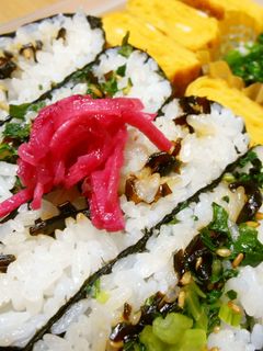 昆布と大根葉のおにぎらず-レシピのメイン写真