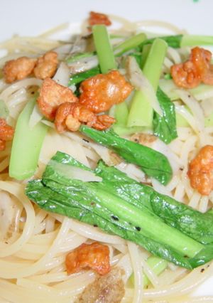カリカリ♥鶏皮と和菜のパスタ-レシピのメイン写真