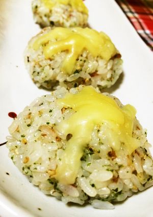 ✿おかか青のり ピザ風おにぎり✿-レシピのメイン写真