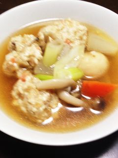 体も温まる鶏団子のほっこりスープ-レシピのメイン写真