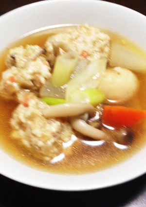 体も温まる鶏団子のほっこりスープ-レシピのメイン写真