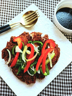 ソースが絶品♪豚カツにピーマン、パプリカ-レシピのメイン写真