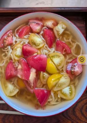 コンソメ醤油ラーメントマト雑炊-レシピのメイン写真
