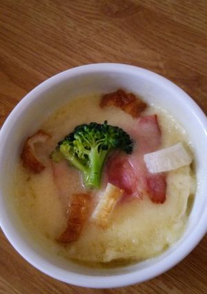 ブロッコリーとベーコンのココットカマン-レシピのメイン写真