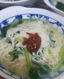 鶏ささみ缶と小松菜の梅にゅうめん