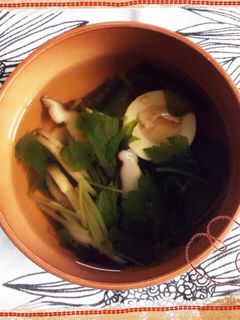 椎茸と三ッ葉のお吸い物-レシピのメイン写真