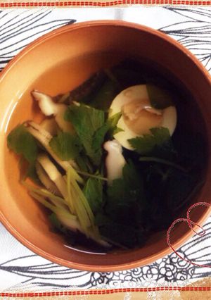 椎茸と三ッ葉のお吸い物-レシピのメイン写真