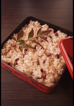 実は簡単♪蒸し器で作る桜色のふっくら赤飯-レシピのメイン写真