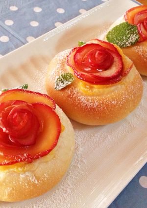 りんごの薔薇クリームパン-レシピのメイン写真