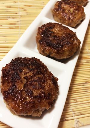 オニオンスープでハンバーグ-レシピのメイン写真