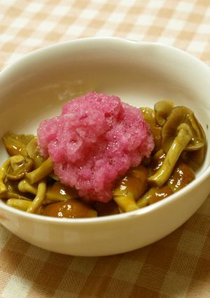 ピンク色がきれい！なめこのおろし和え-レシピのメイン写真