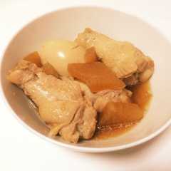 รูปของ 【共働き】コラーゲン！手羽元と大根の煮物