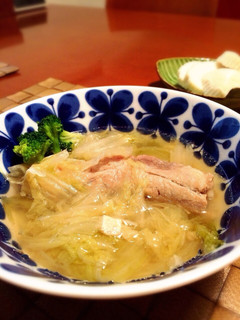 白菜消費に!豚スペアリブと白菜の温スープ-レシピのメイン写真
