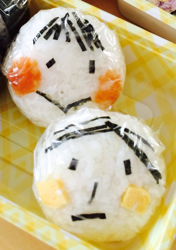 ぶきっちょさんでも♪簡単似顔絵おにぎり-レシピのメイン写真
