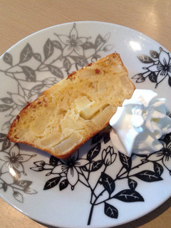 ヨーグルトカップでしっとりリンゴケーキ-レシピのメイン写真