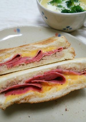 冬のランチは簡単ホットサンド(*^^*)-レシピのメイン写真