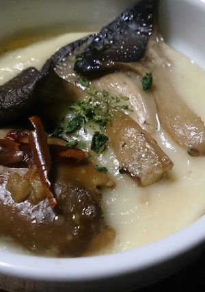牡蠣のアヒージョでココットカマン-レシピのメイン写真