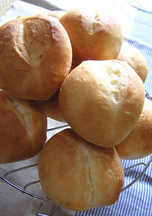ノンオイル皮が美味しい♪丸パン-レシピのメイン写真