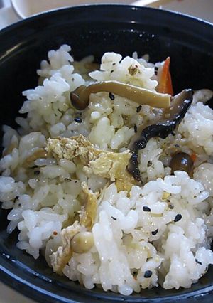 手軽に♪きのこ混ぜご飯-レシピのメイン写真