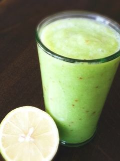レタスりんご レモンのグリーンスムージー-レシピのメイン写真