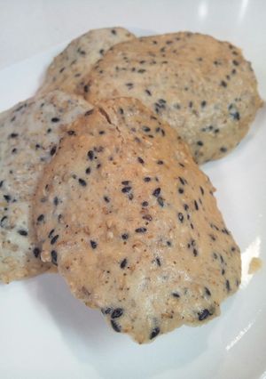 バターいらず！ごま油とゴマのチュイール-レシピのメイン写真