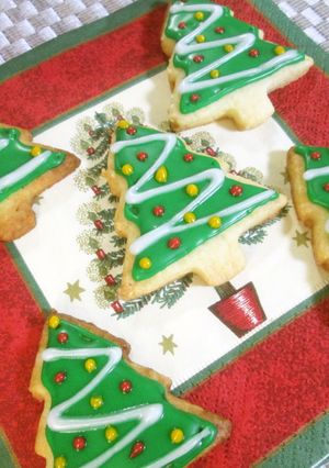 クリスマスツリー型アイシングクッキー-レシピのメイン写真