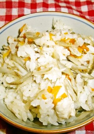 白だしを使って、鶏とごぼうの炊き込みご飯-レシピのメイン写真