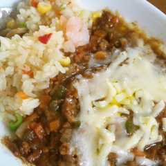 รูปของ キーマチーズカレーのガッツリのせピラ