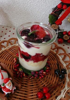 カップで簡単!ベリーのケーキ♪-レシピのメイン写真