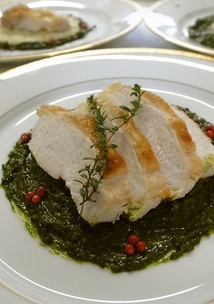 クリスマス☆チキンソテー＊グリーンソース-レシピのメイン写真