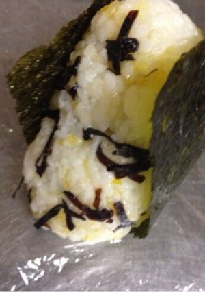 塩レモンと塩昆布のおにぎり-レシピのメイン写真