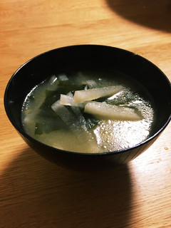 鍋のだしリメイク!雑炊に飽きたら味噌汁-レシピのメイン写真