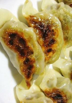 辛子高菜でピリ辛餃子-レシピのメイン写真