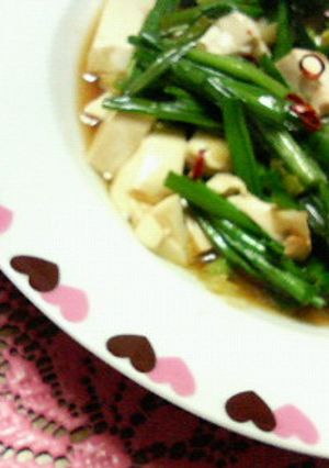 すぐ食べられるおかず☆ニラ豆腐の簡単炒め-レシピのメイン写真