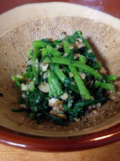 旬の春菊、くるみ味噌和え-レシピのメイン写真