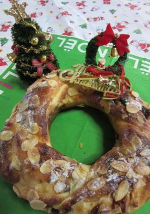 クリスマスリースブレッド-レシピのメイン写真