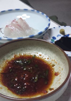 お醤油に飽きたら、、梅ドレ醤油で刺身!-レシピのメイン写真